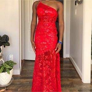 Brand-new Berlinnova Prom Gown